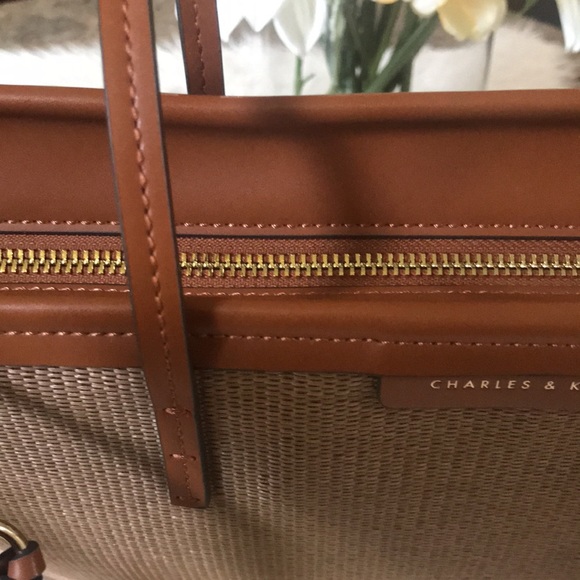 Charles & Keith -Accent Canvas Double Handle Bag ❤️❤️❤️ - Picture 9 of 14